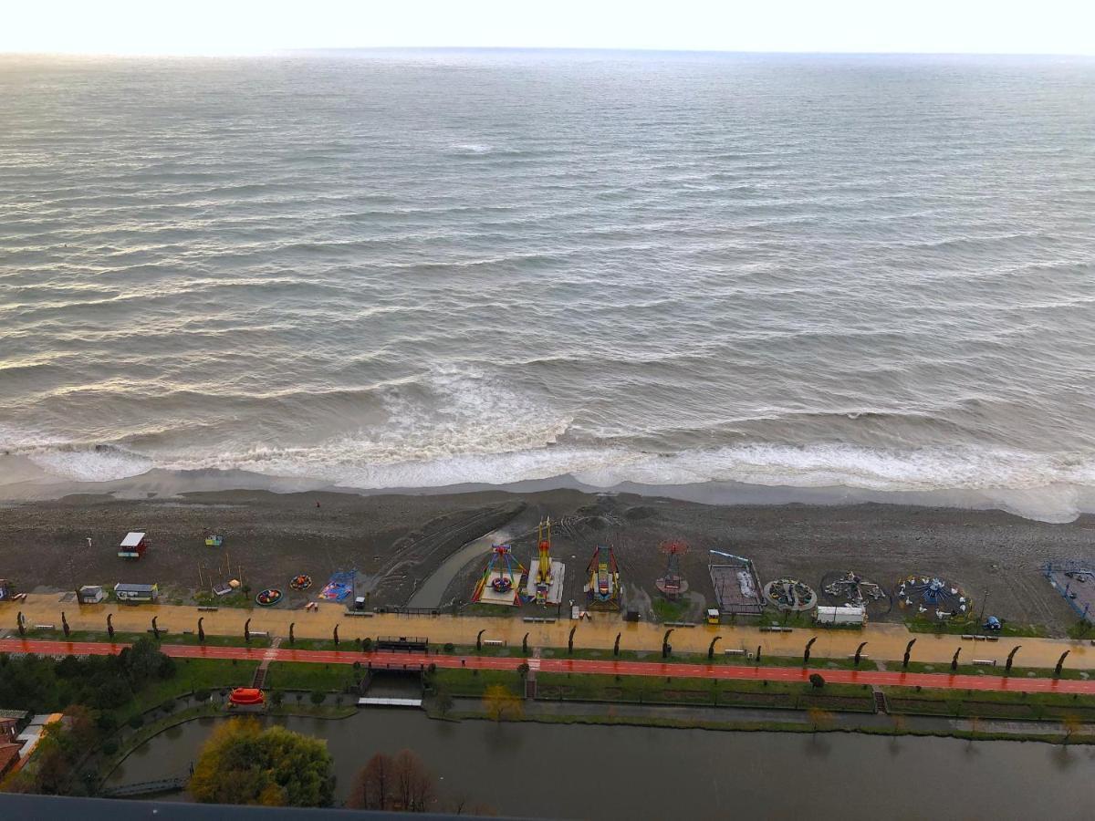 Orbi City Batumi Bagian luar foto