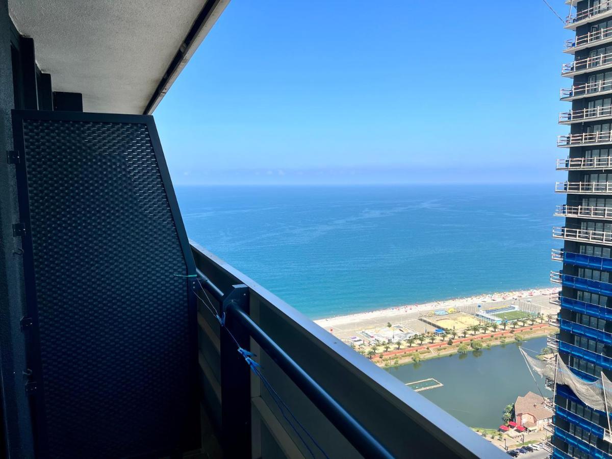 Orbi City Batumi Bagian luar foto