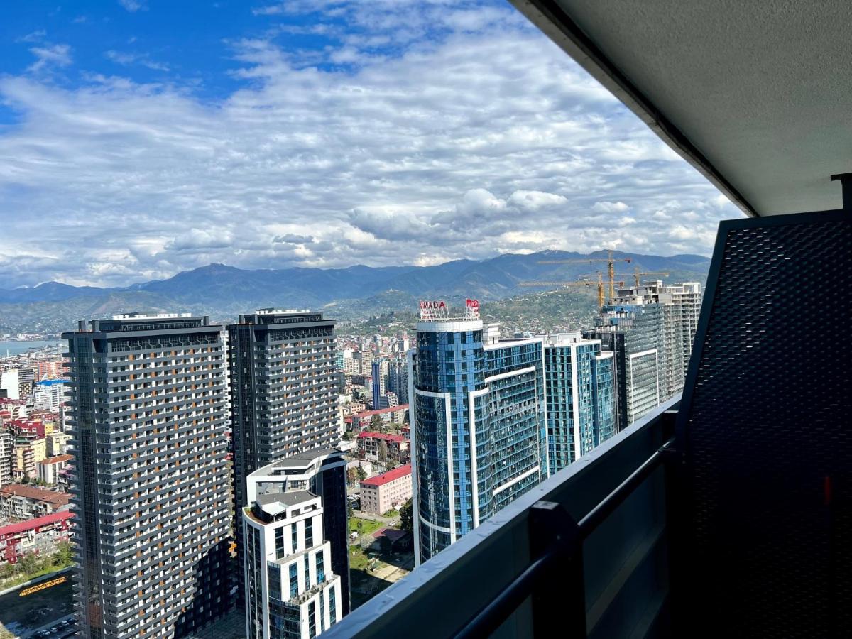 Orbi City Batumi Bagian luar foto