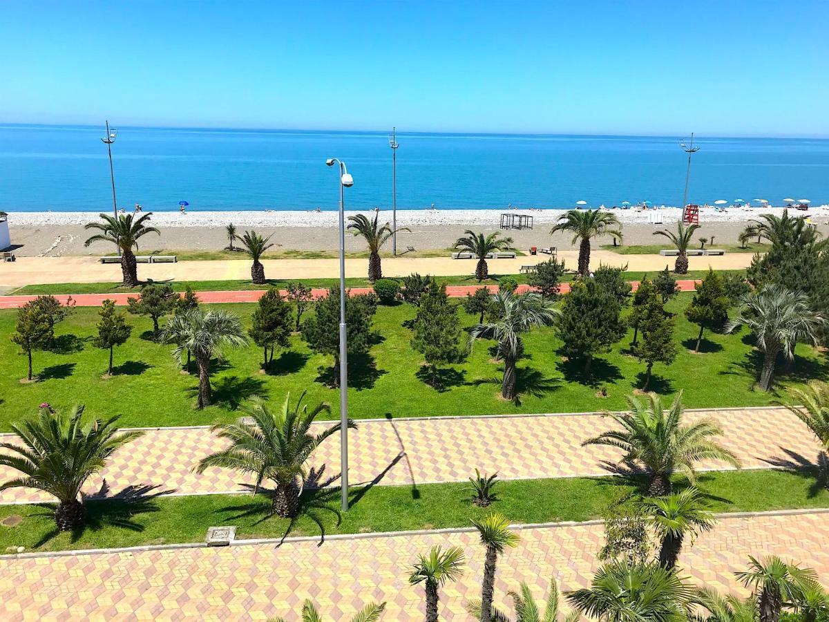 Orbi City Batumi Bagian luar foto
